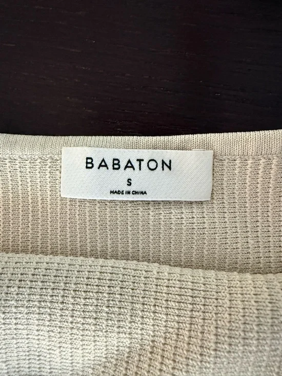 Aritzia Ribbed Sculpt Knit Square-Neck Tank Top in Light Beige - Picture 8 of 9